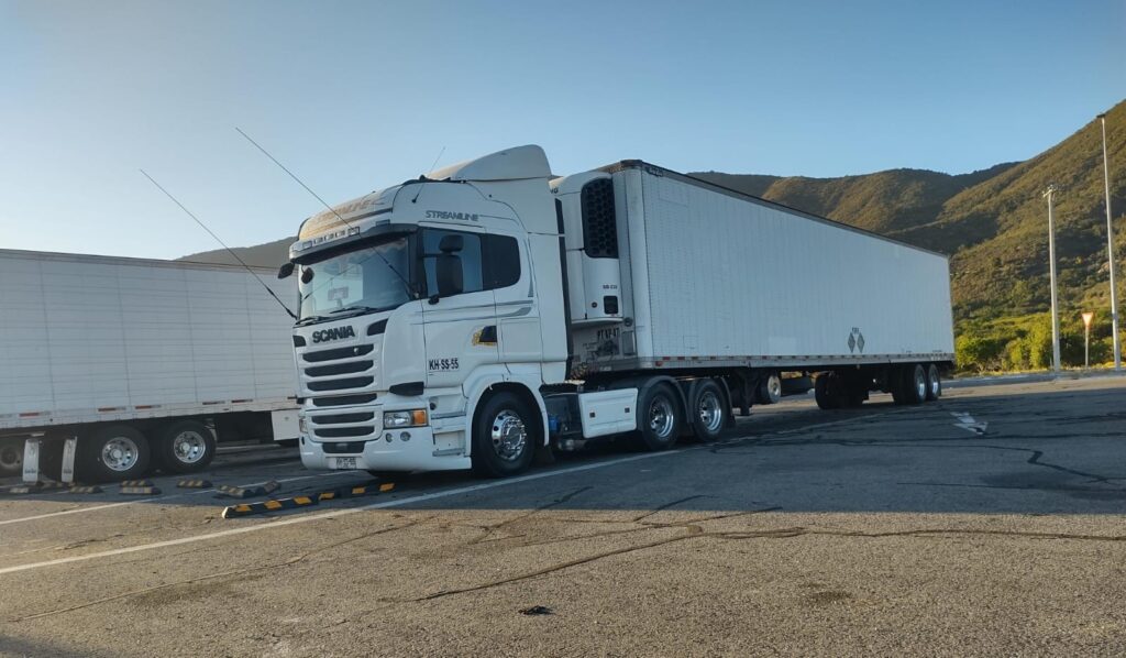 Transportes VIMA - CAMIONES DE TRANSPORTE